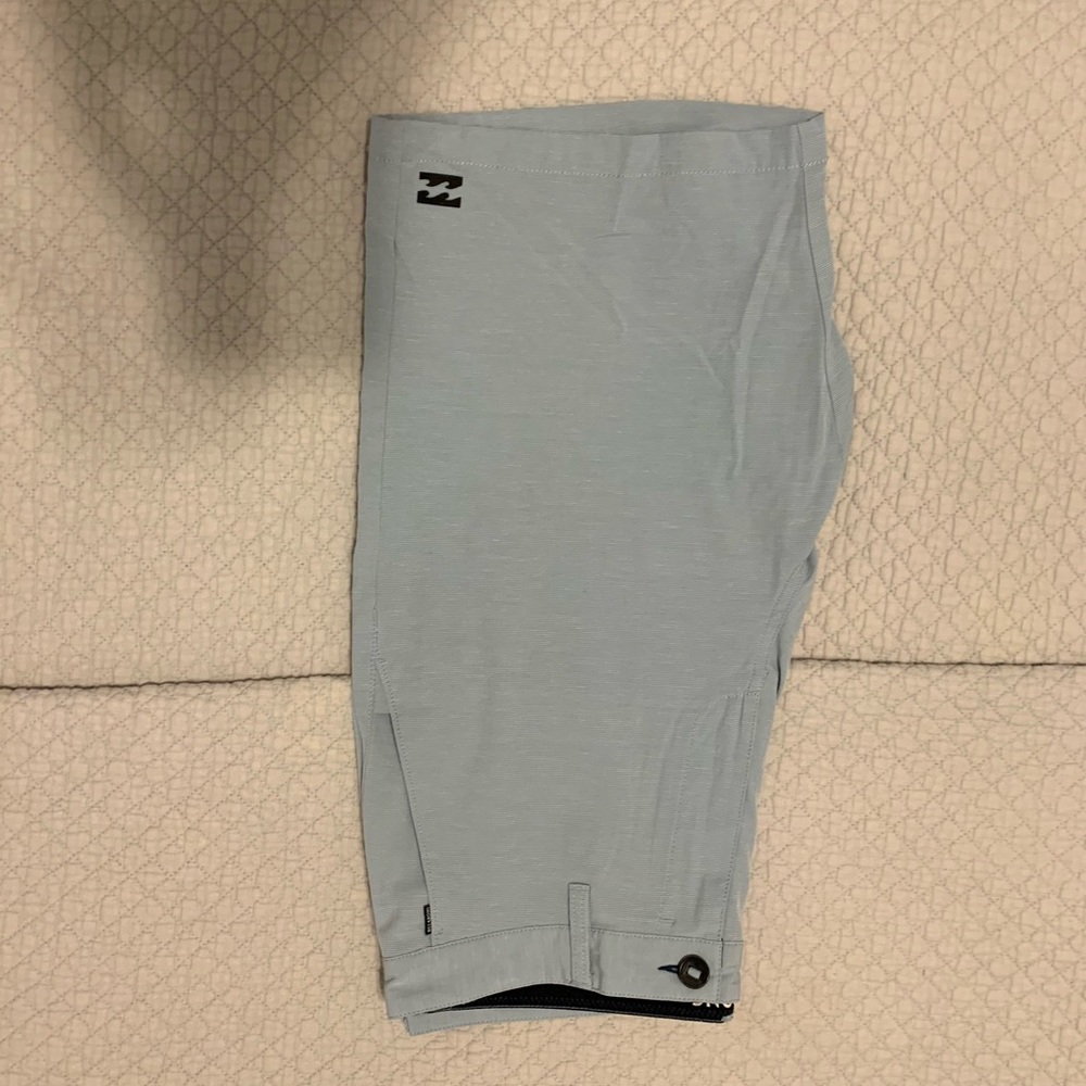 Men’s Billabong Hybrid Shorts (Size 33)